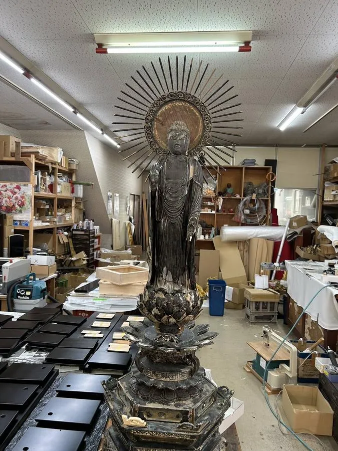 【寺院施工】能登の震災で破損した阿弥陀様を修復中です！