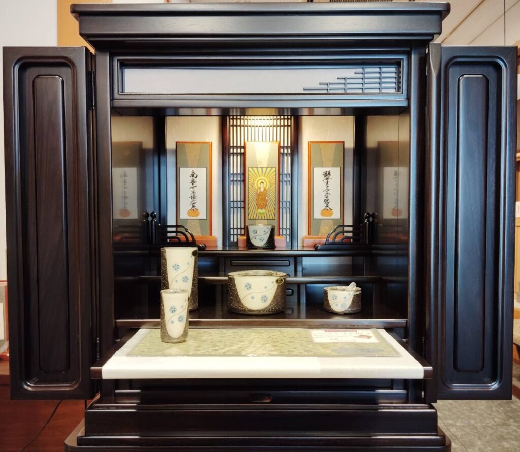 【お仏壇のご紹介】小型のモダン仏壇で１番人気の商品をご紹介します！