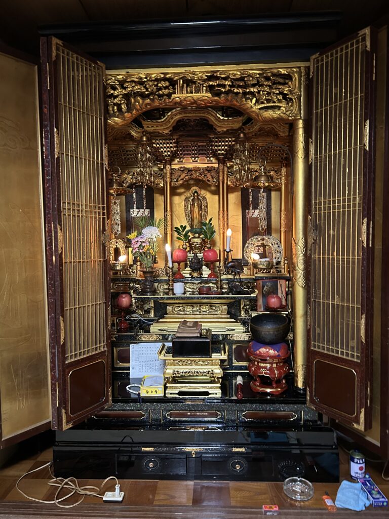 令和８年新春より総修復に取りかかります。