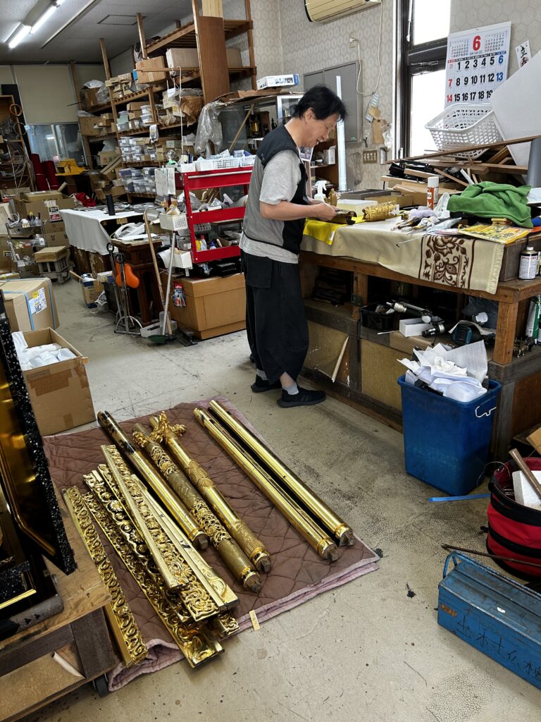 屋根幅7尺の空殿修理にかかっています～